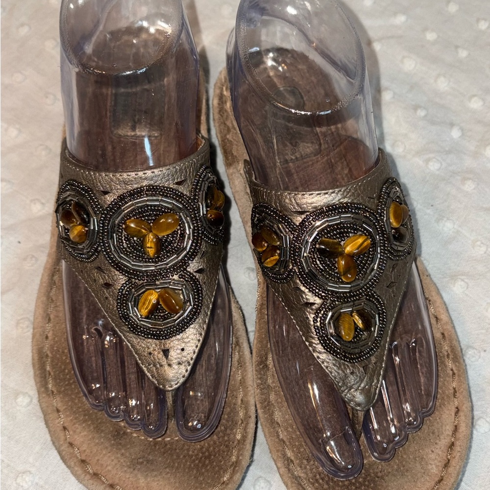 Clark’s Artisan Sandal Thong Beaded Bronze - Women 7.5